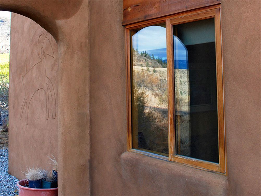 Bighorn Ridge Guesthouse Okanagan Falls Exteriör bild