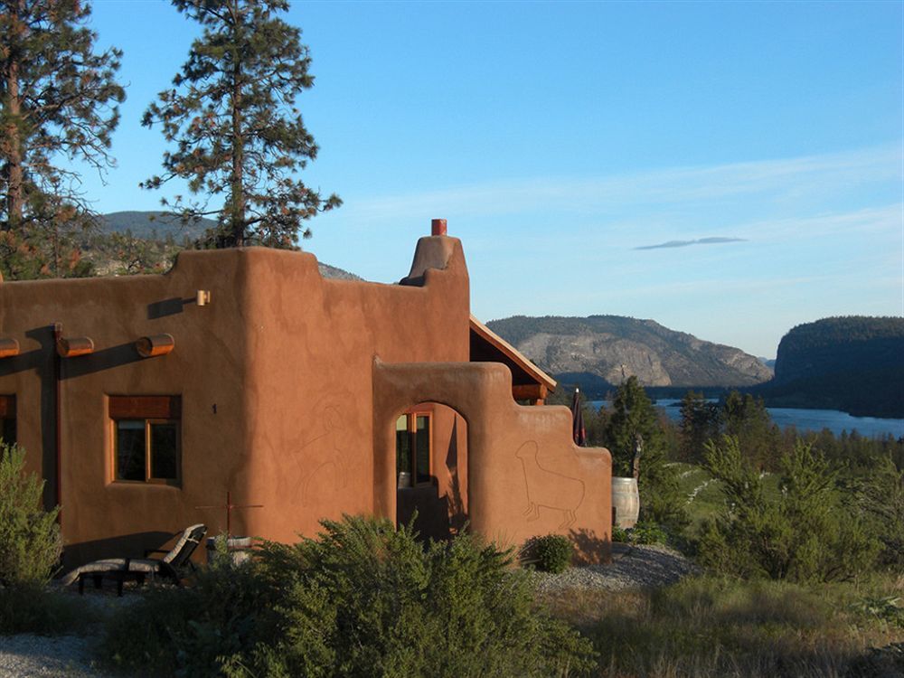 Bighorn Ridge Guesthouse Okanagan Falls Exteriör bild