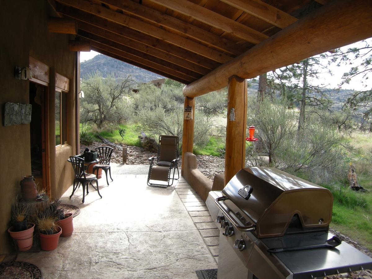 Bighorn Ridge Guesthouse Okanagan Falls Exteriör bild